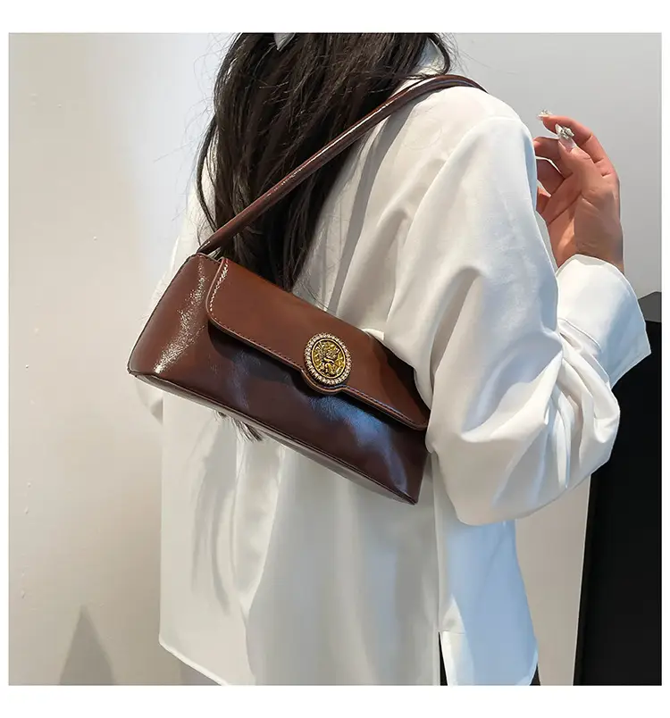Korean Style Women's Retro Brown Crossbody Bag 2025 — feature 16