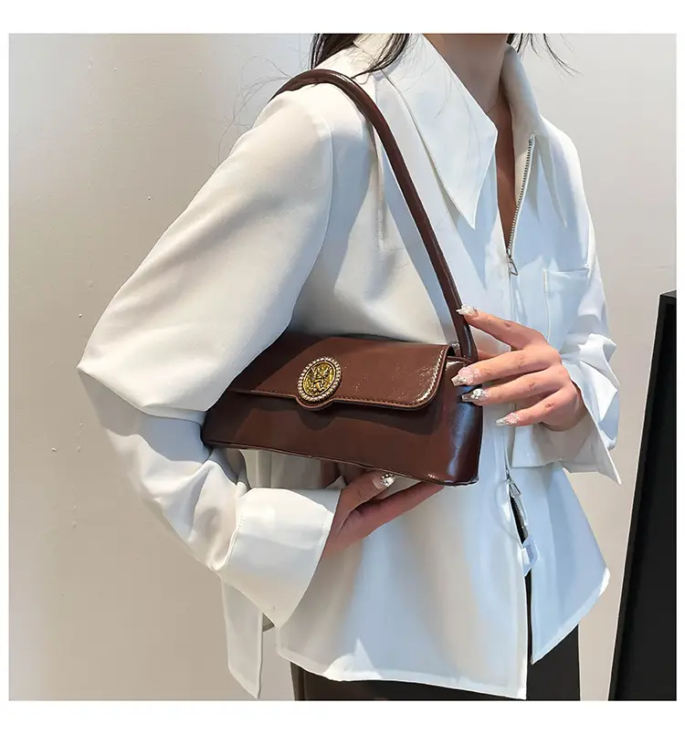 Korean Style Women's Retro Brown Crossbody Bag 2025 — feature 17