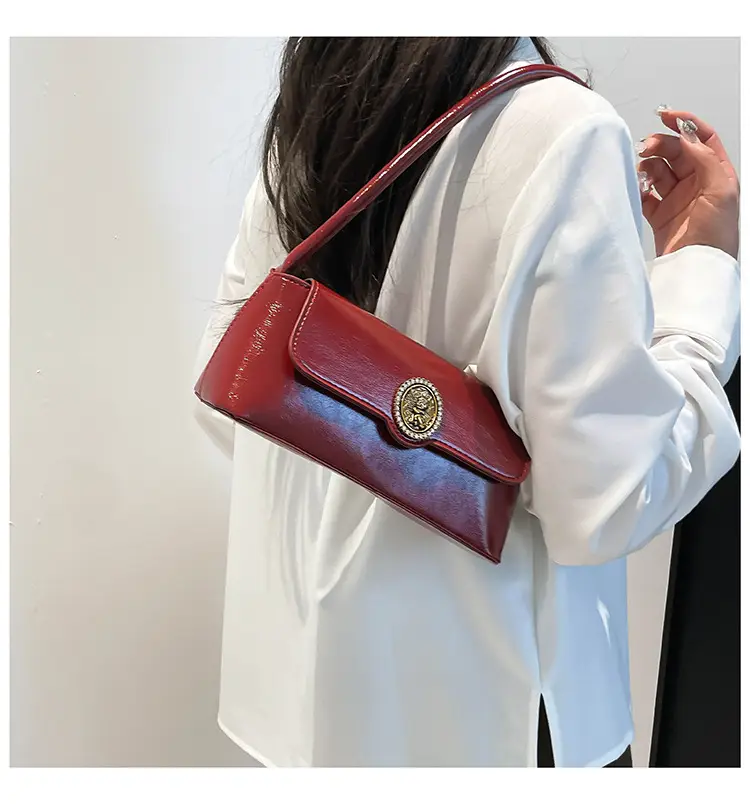 Korean Style Women's Retro Brown Crossbody Bag 2025 — feature 19