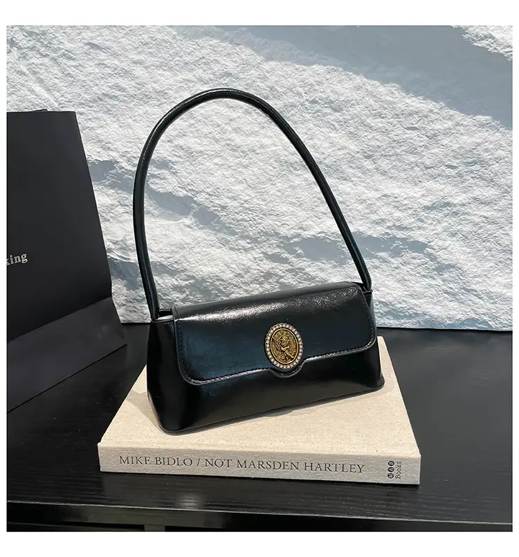 Korean Style Women's Retro Brown Crossbody Bag 2025 — feature 30