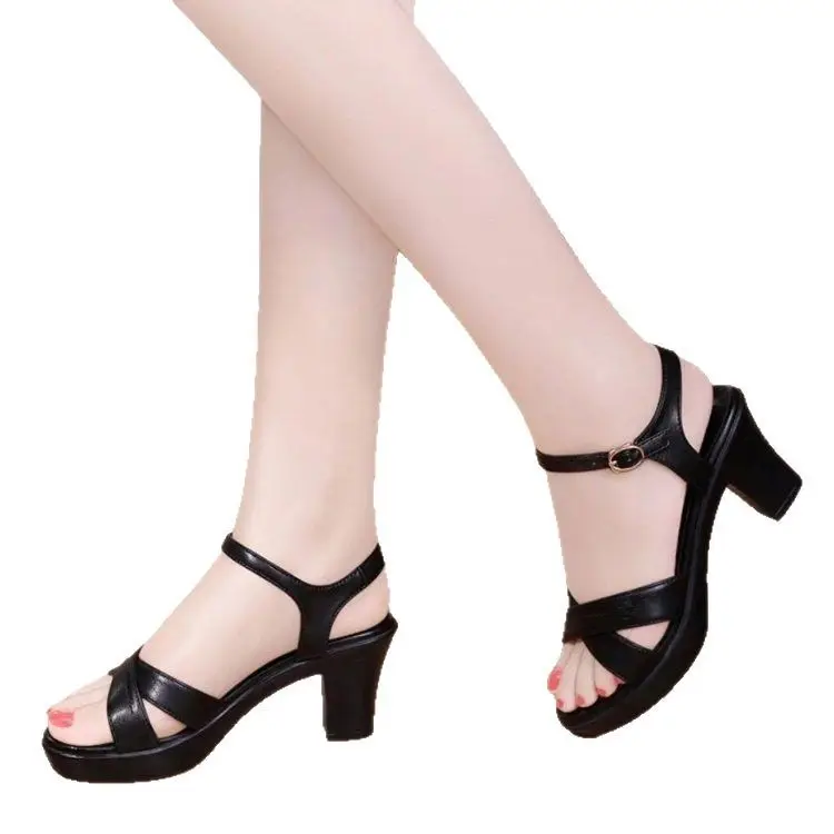 Open Toe Sandals Women's Summer New Mid-heel Thick-soled Soft Leather Comfortable Non-slip One-button Platform Sandals for Mom - Image 6