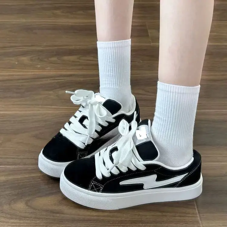 Vintage Niche Red Bread Sneakers Women's Ins Trendy 2025 Spring New All-match Canvas Shoes Sports Casual Shoes — feature 3