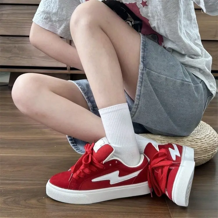 Vintage Niche Red Bread Sneakers Women's Ins Trendy 2025 Spring New All-match Canvas Shoes Sports Casual Shoes — feature 5