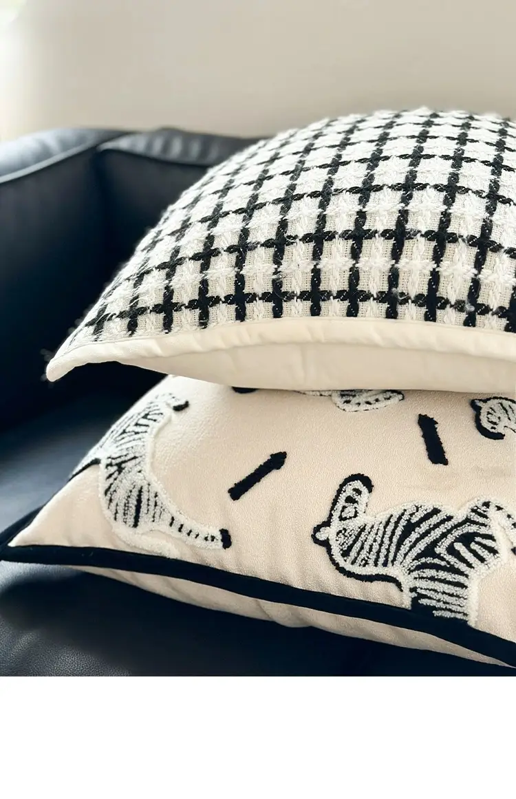 Zebra Print Sofa Cushion Pillow Set Black White — feature 10