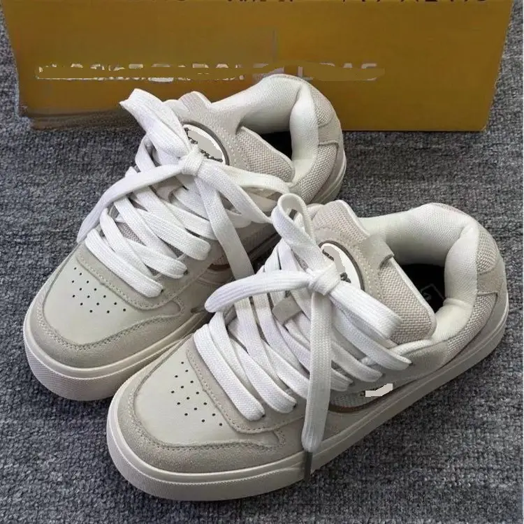 Vintage Suede Low Top Sneakers 2025 Spring New — feature 1