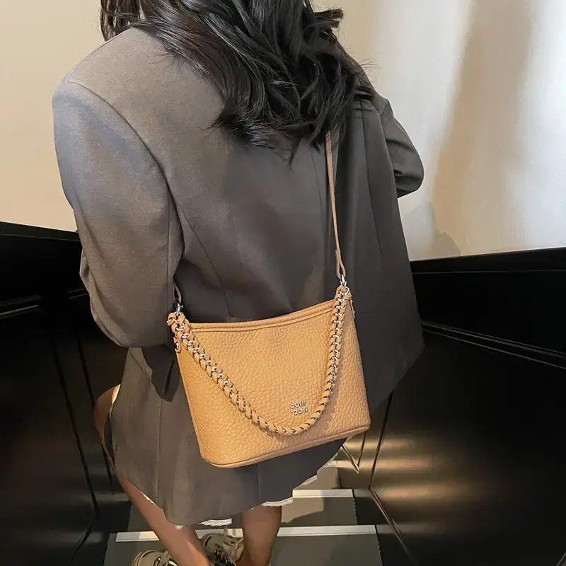 Women's Chain Crossbody Bag Beige 2025 Trendy - Image 8