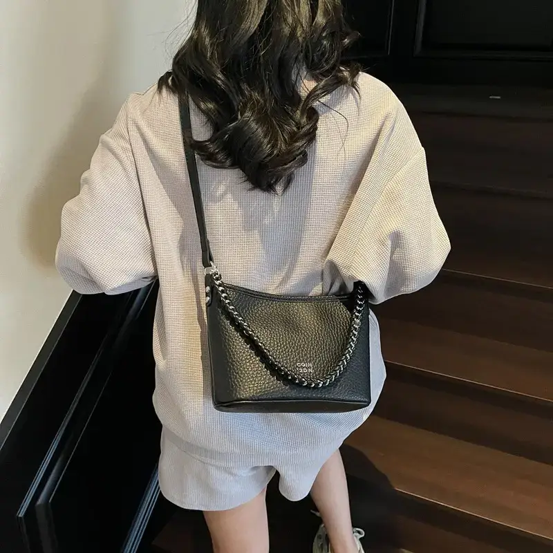 Women's Chain Crossbody Bag Beige 2025 Trendy - Image 9