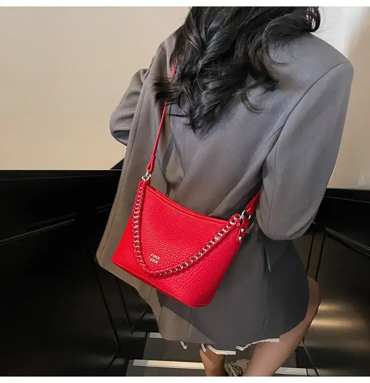 Women's Chain Crossbody Bag Beige 2025 Trendy — feature 17