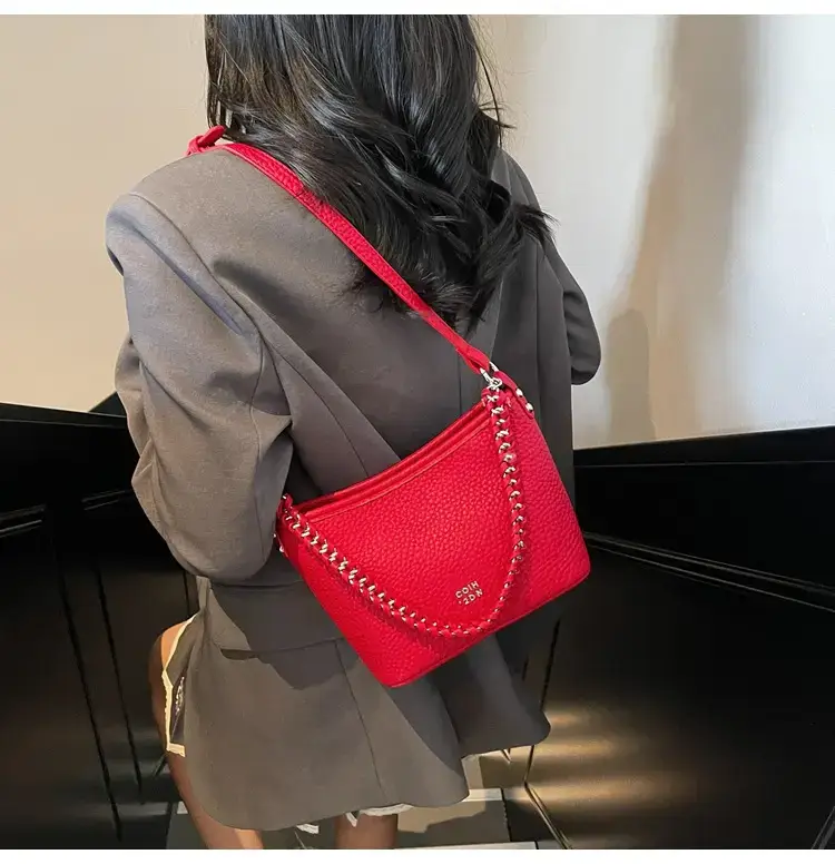 Women's Chain Crossbody Bag Beige 2025 Trendy — feature 18