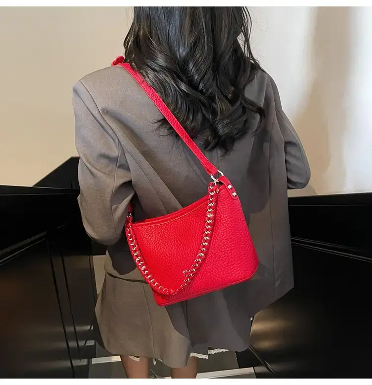 Women's Chain Crossbody Bag Beige 2025 Trendy — feature 19