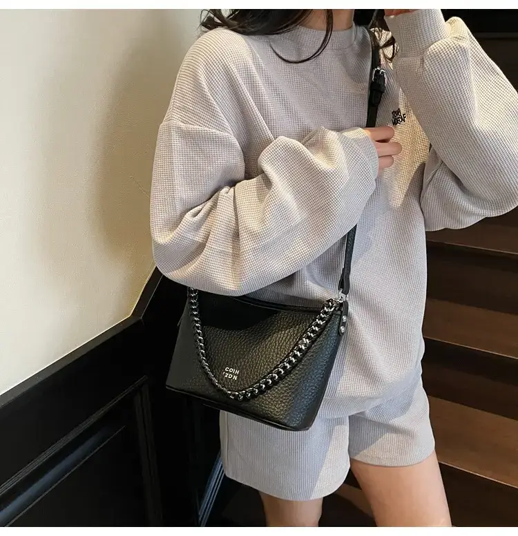 Women's Chain Crossbody Bag Beige 2025 Trendy — feature 31