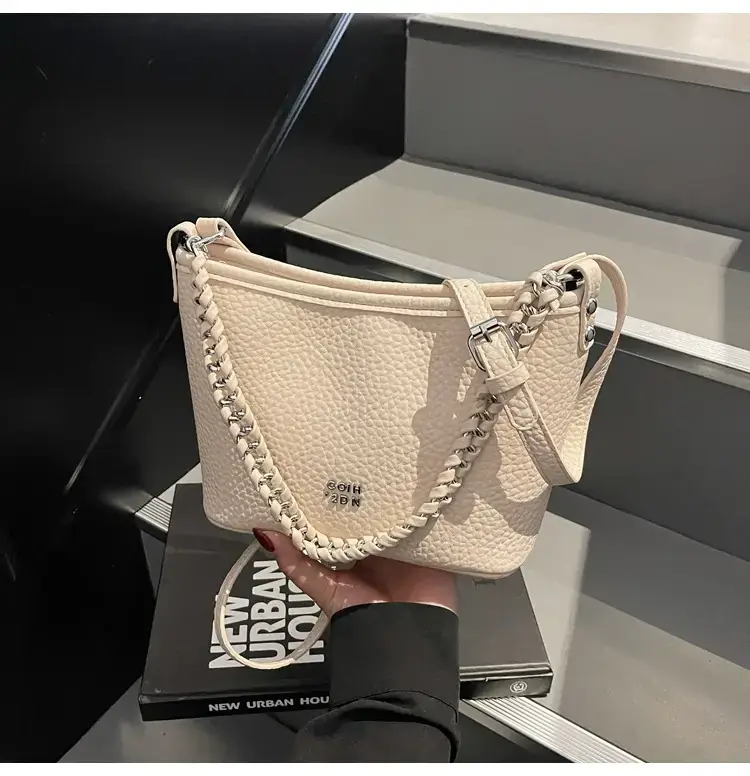Women's Chain Crossbody Bag Beige 2025 Trendy — feature 35