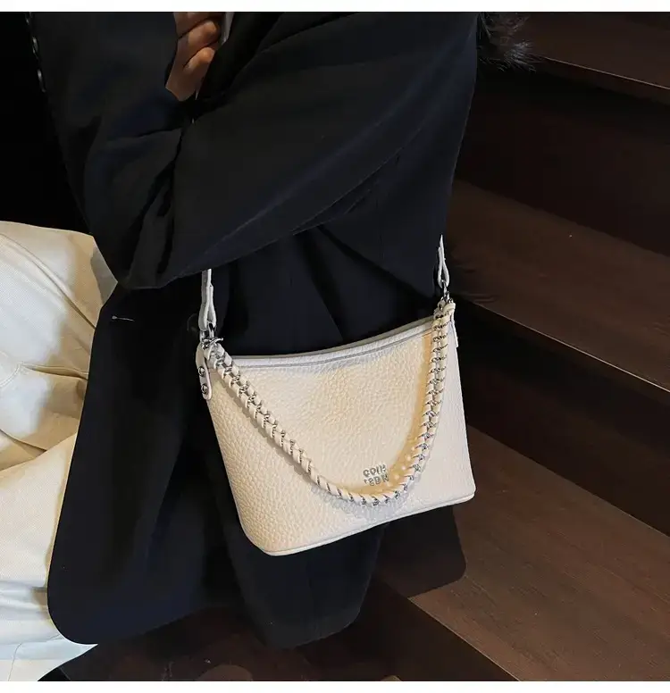 Women's Chain Crossbody Bag Beige 2025 Trendy — feature 42