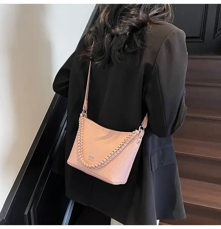 Women's Chain Crossbody Bag Beige 2025 Trendy — feature 46