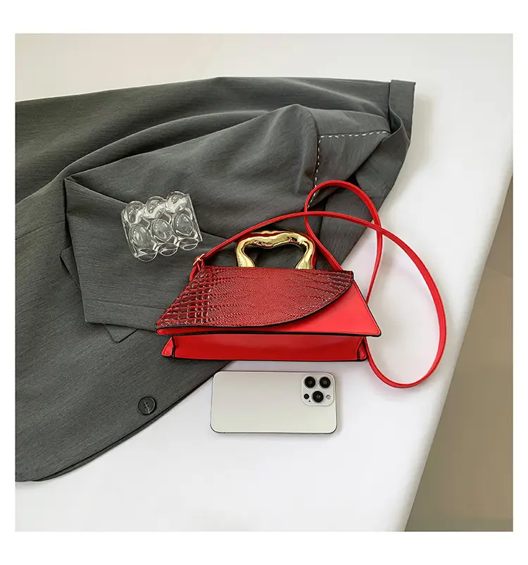 Irregular Croc Leather Shoulder Bag Women 2025 — feature 36