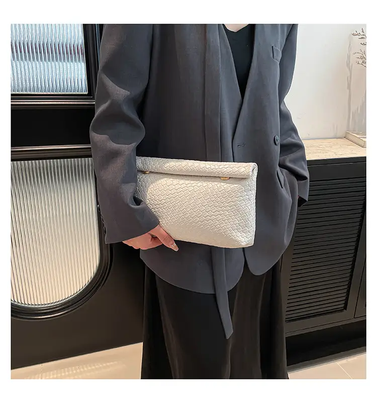 Women's Korean-style Crossbody Bag Beige 2025 Spring Summer — feature 12