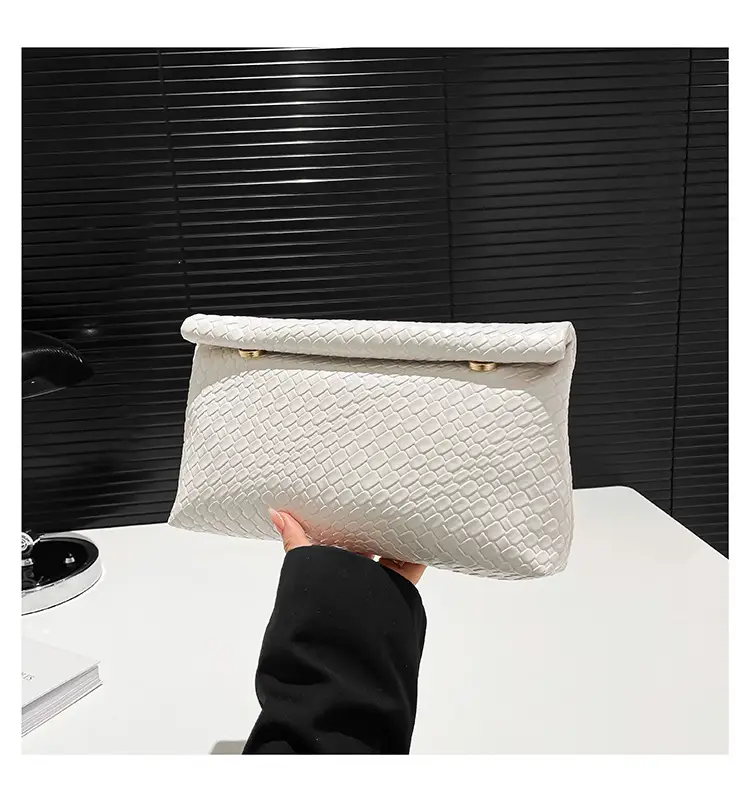 Women's Korean-style Crossbody Bag Beige 2025 Spring Summer — feature 25