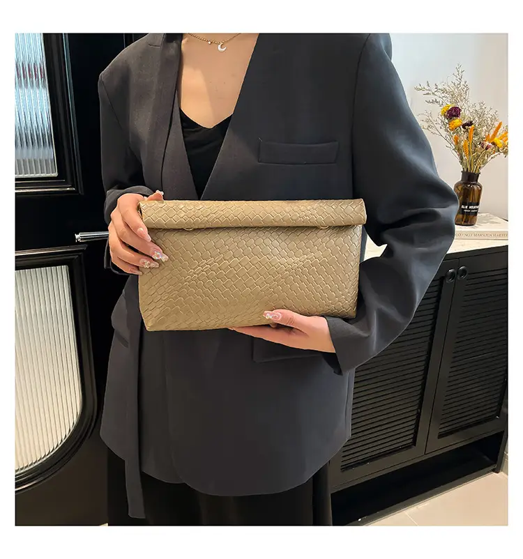 Women's Korean-style Crossbody Bag Beige 2025 Spring Summer — feature 9