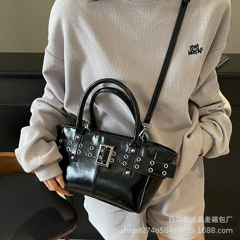 Cross-Border Large Capacity Shoulder Bag for Women, Beige, 2026 New Model - Image 8
