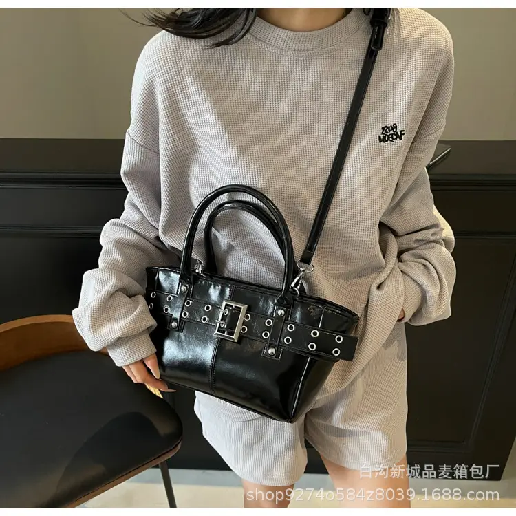 Cross-Border Large Capacity Shoulder Bag for Women, Beige, 2026 New Model — feature 21