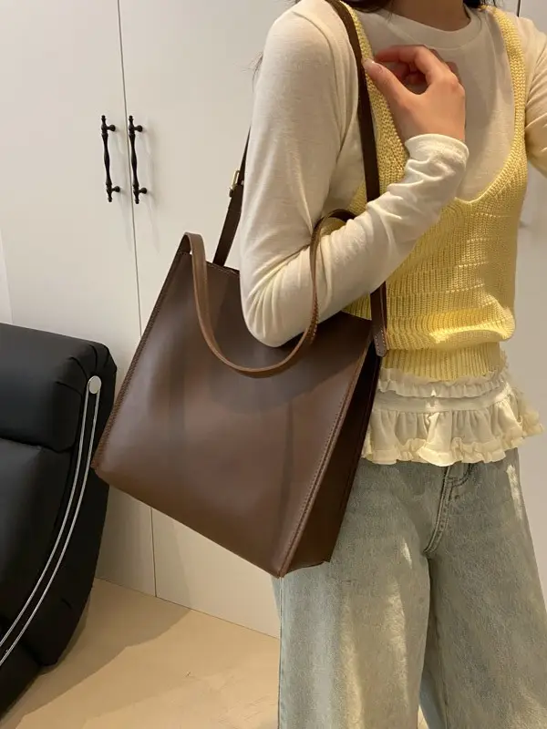 Women Large Brown Leather Shoulder Bag 2026 - Image 5