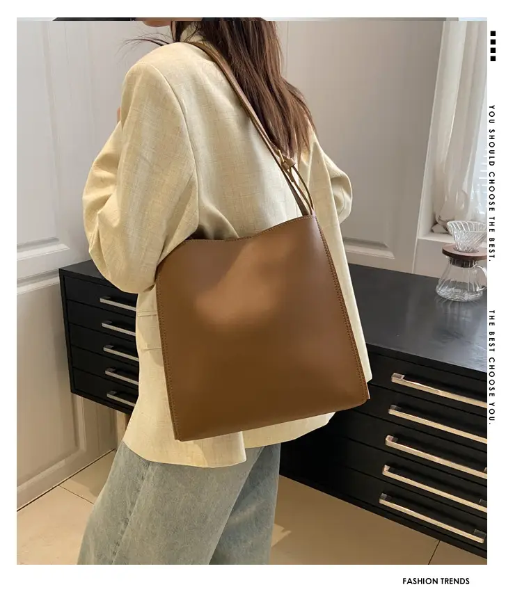 Women Large Brown Leather Shoulder Bag 2026 — feature 1