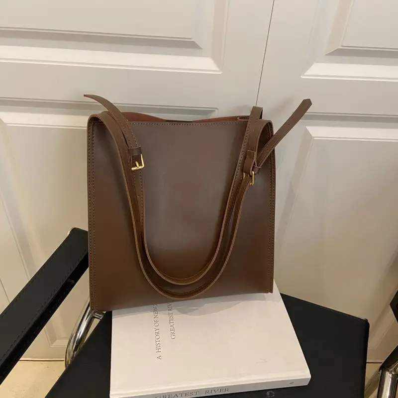 Women Large Brown Leather Shoulder Bag 2026 - Image 3
