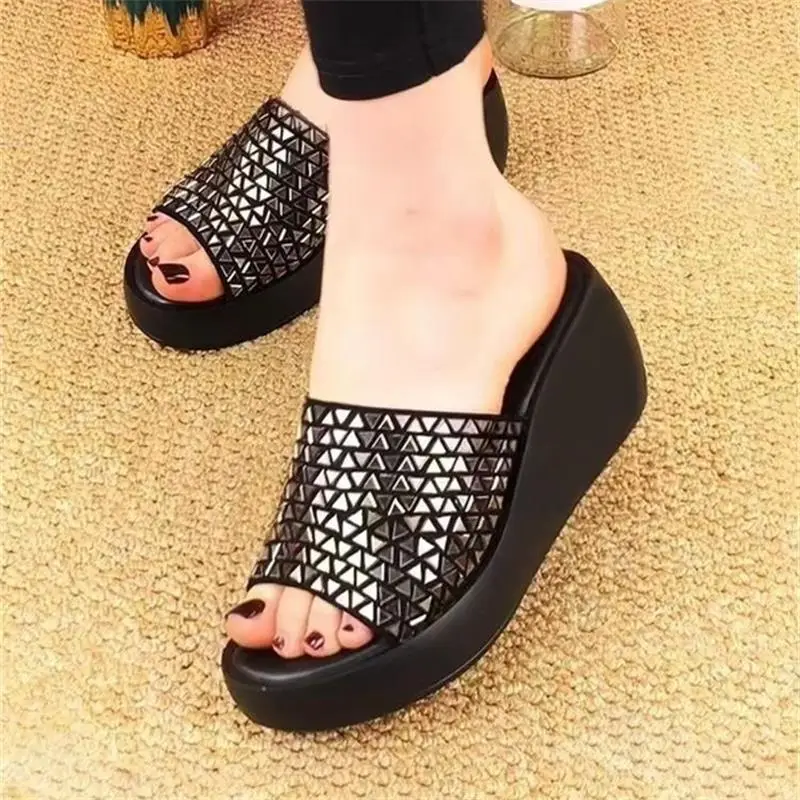 Rhinestone Soft Leather Sandals and Slippers Women's Summer 2025 Explosive Outfit Fashion Thick Bottom Wedge Flat Bottom Women's Shoes - Image 2