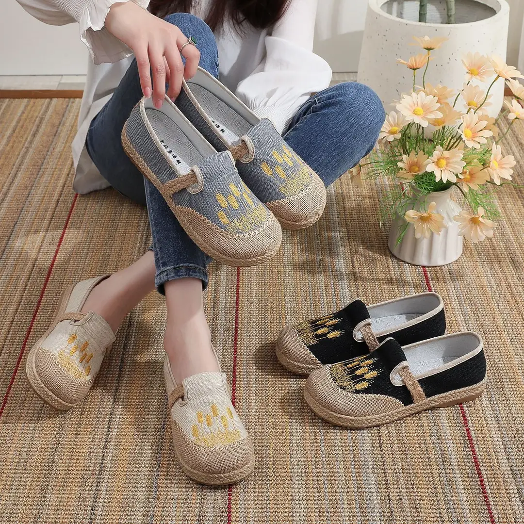 Summer New Women's Cloth Shoes Old Beijing Embroidered Linen Cloth Shoes Women's Shallow Mouth Retro Fashion Single-layer Shoes Hanfu Shoes - Image 5