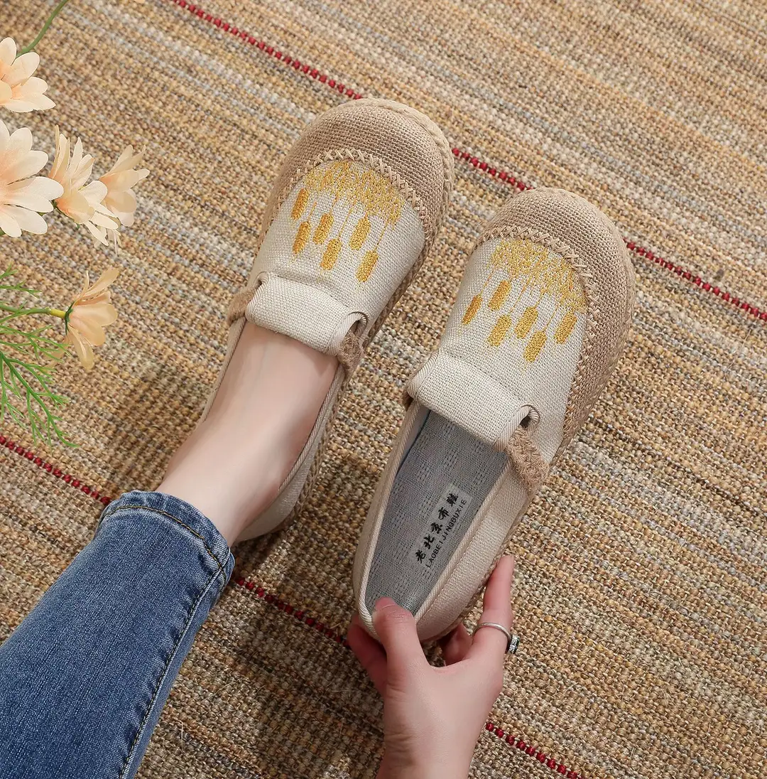 Summer New Women's Cloth Shoes Old Beijing Embroidered Linen Cloth Shoes Women's Shallow Mouth Retro Fashion Single-layer Shoes Hanfu Shoes — feature 10