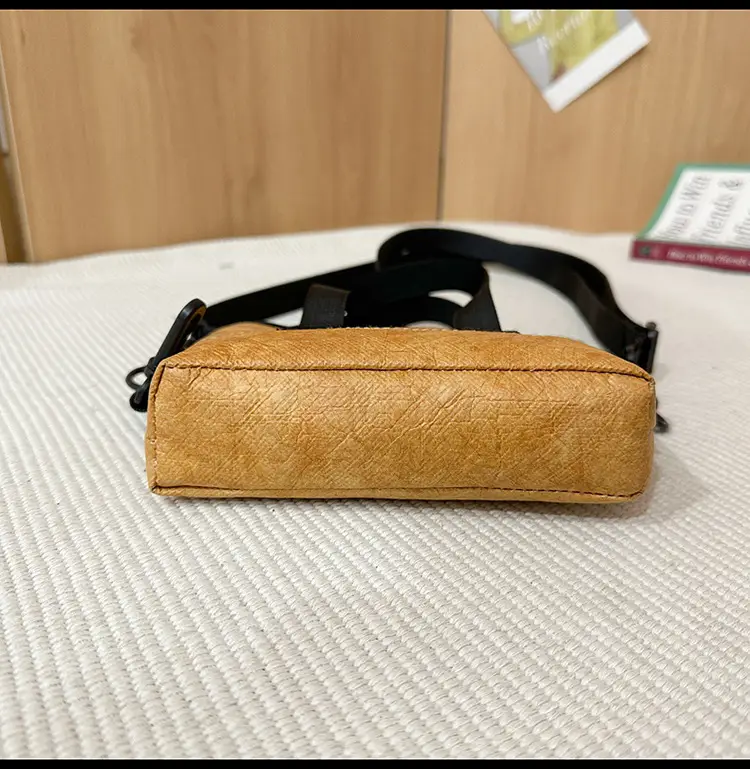 Men's Lightweight Hooded Key Bag with Wooden Detail — feature 34
