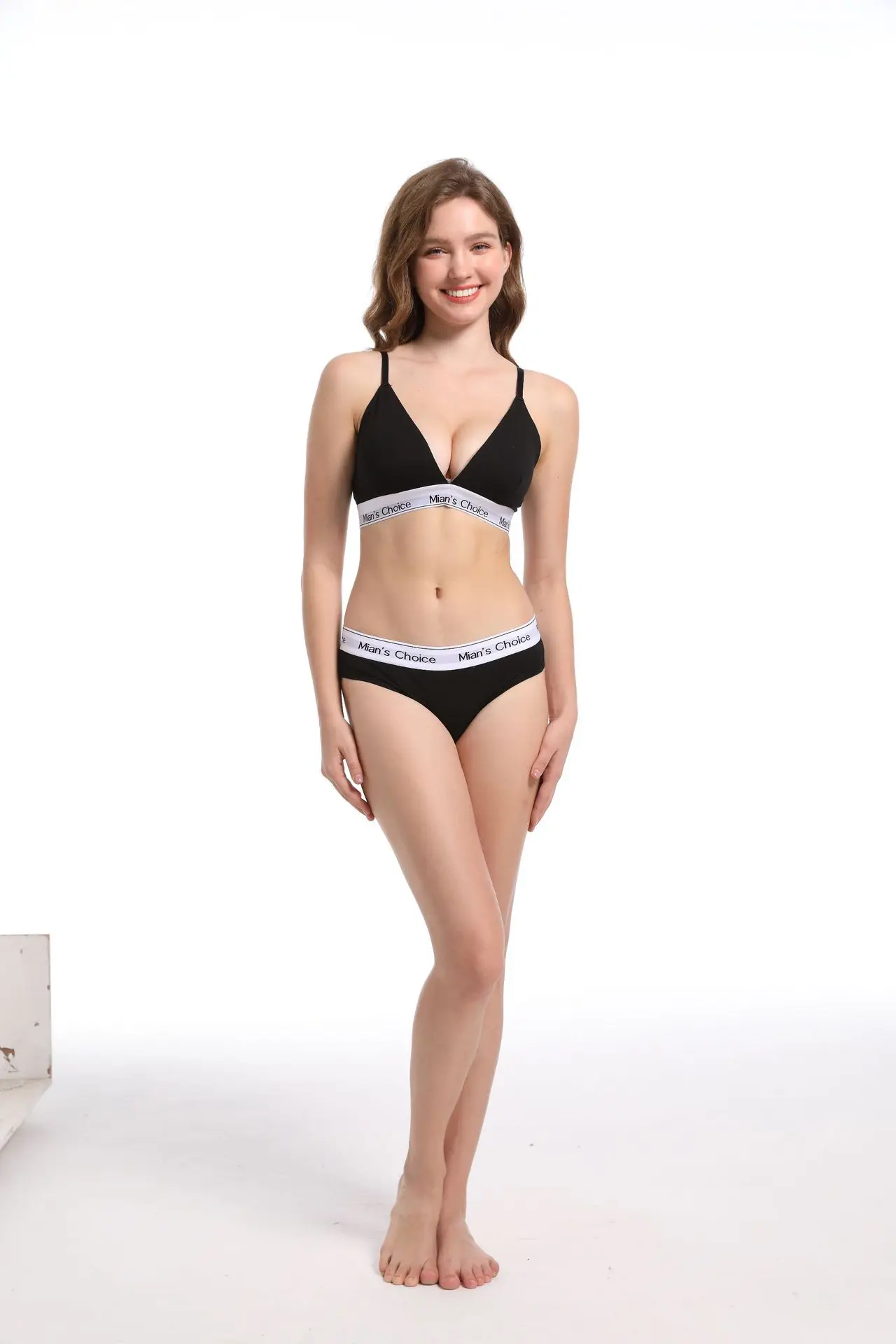 Black Letter Print Sports Bra & Tank Top Set — feature 6
