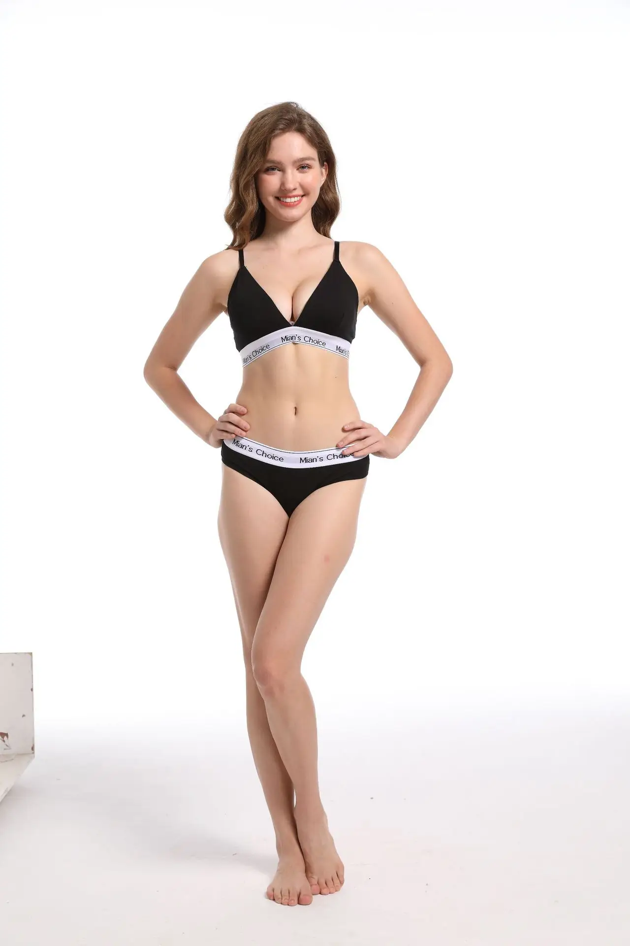 Black Letter Print Sports Bra & Tank Top Set — feature 7