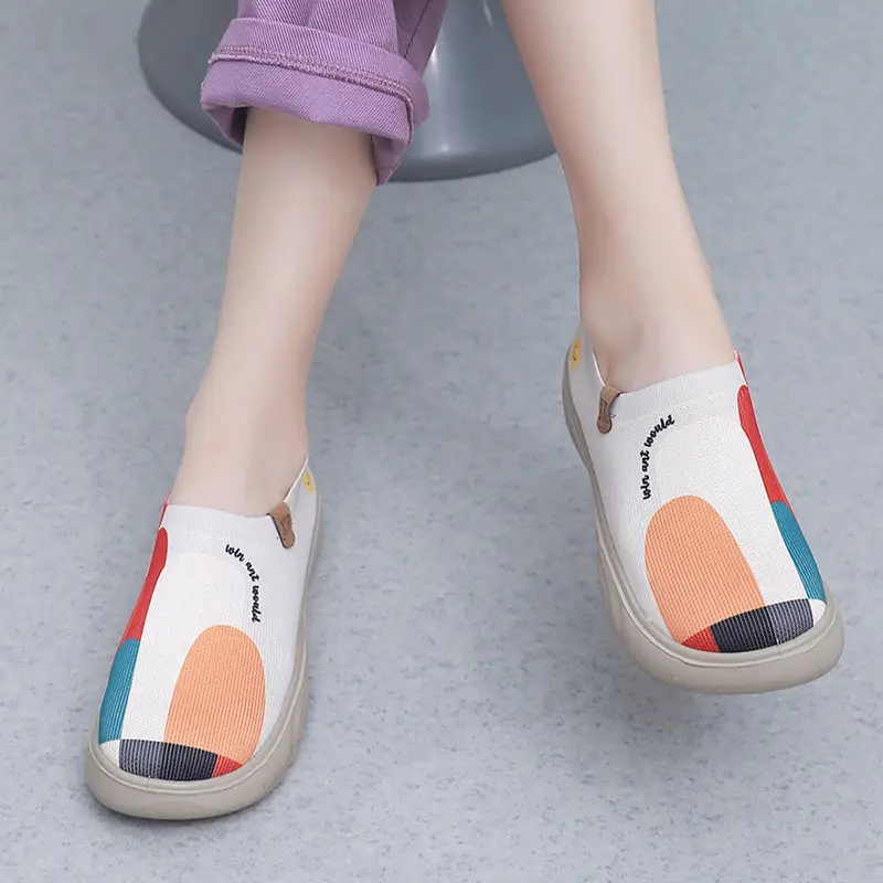 Spring and Autumn New Old Beijing Cloth Shoes Fashionable Painted Casual Shoes Soft Sole Soft Surface Flying Woven Thick Sole Women's Slip-on Shoes - Image 5