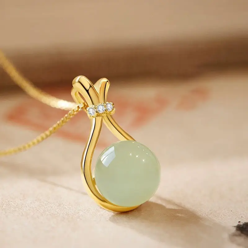 Green Lucky Necklace for Women with Fortune Bead Pendant