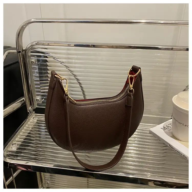 Black French Style Shoulder Bag for Women 2025 — feature 10