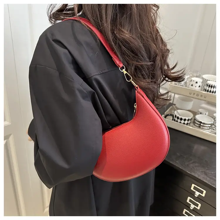 Black French Style Shoulder Bag for Women 2025 — feature 19