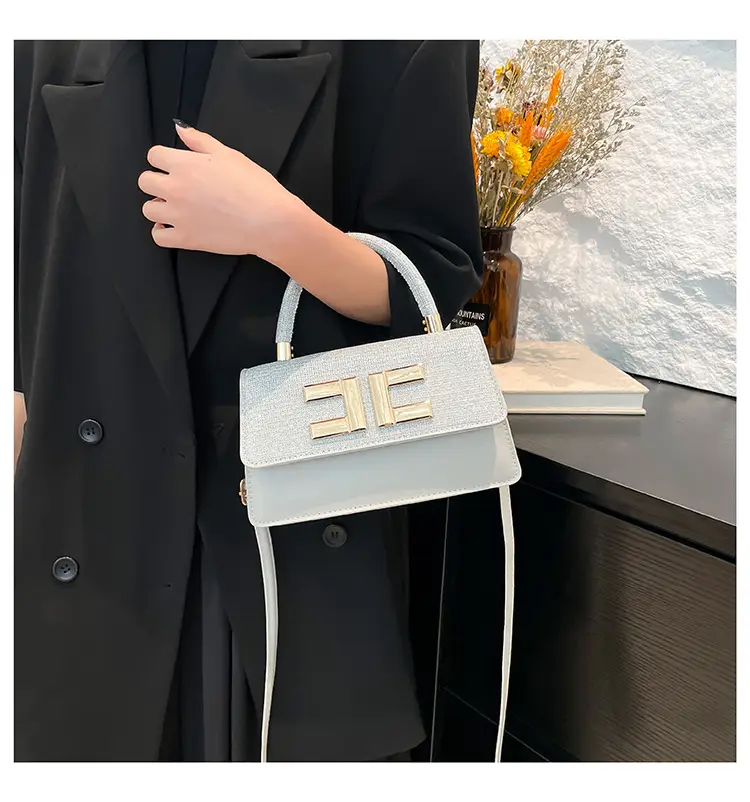 Light Luxury Small Square Bag with HE Logo — feature 10