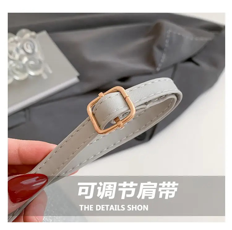 Light Luxury Small Square Bag with HE Logo — feature 4