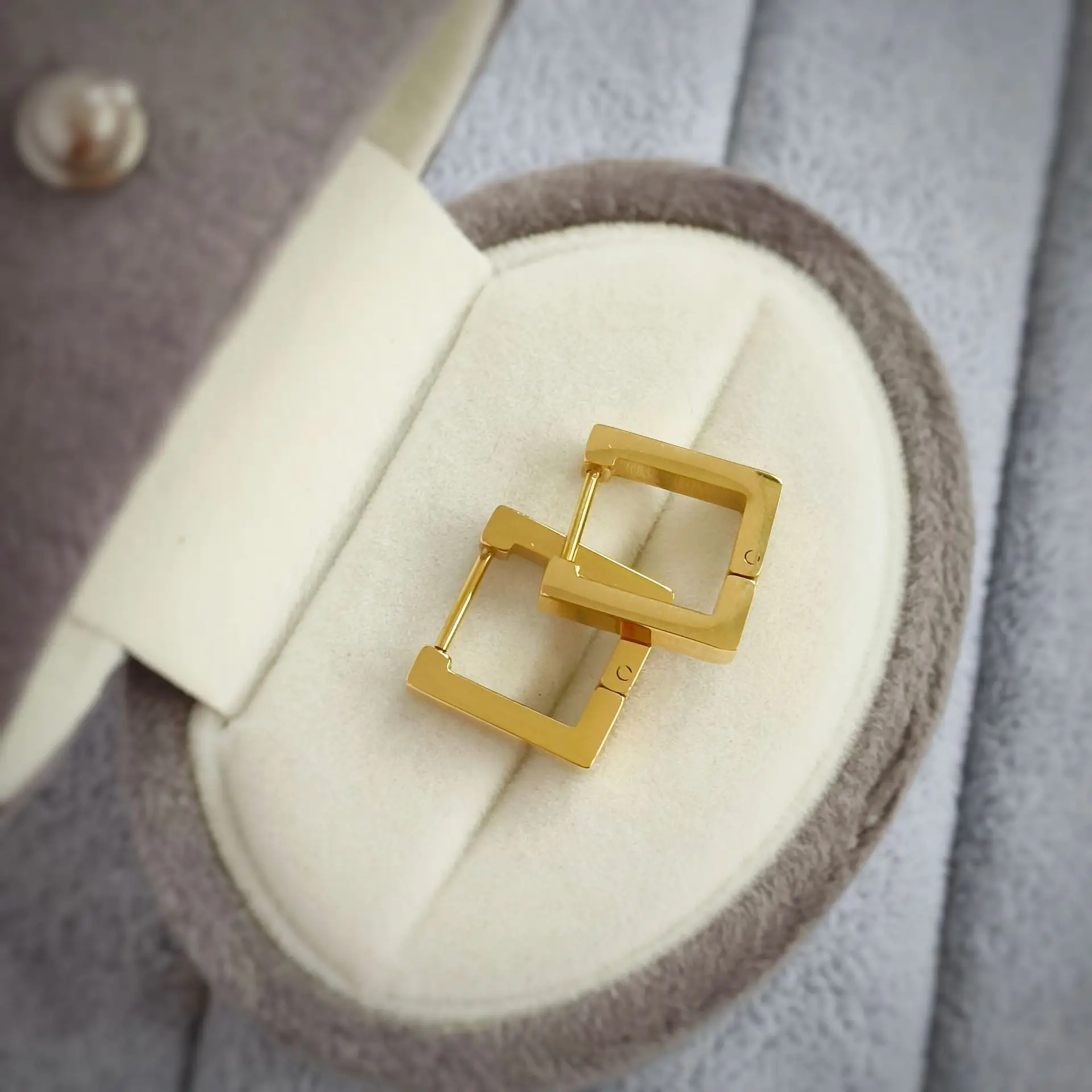 Geometric Square Earring Buckle 18k Gold Plated - Image 3
