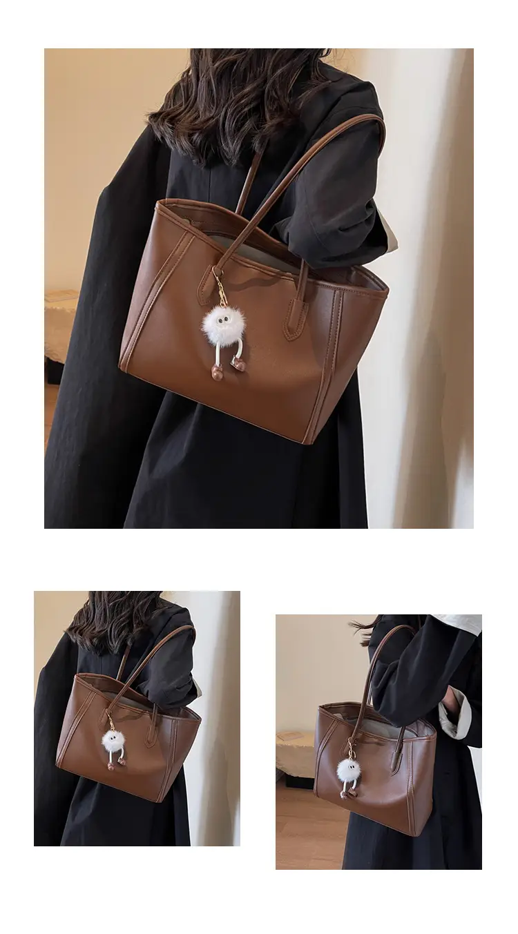 Women's Cream Leather Shoulder Bag with Keychain — feature 11