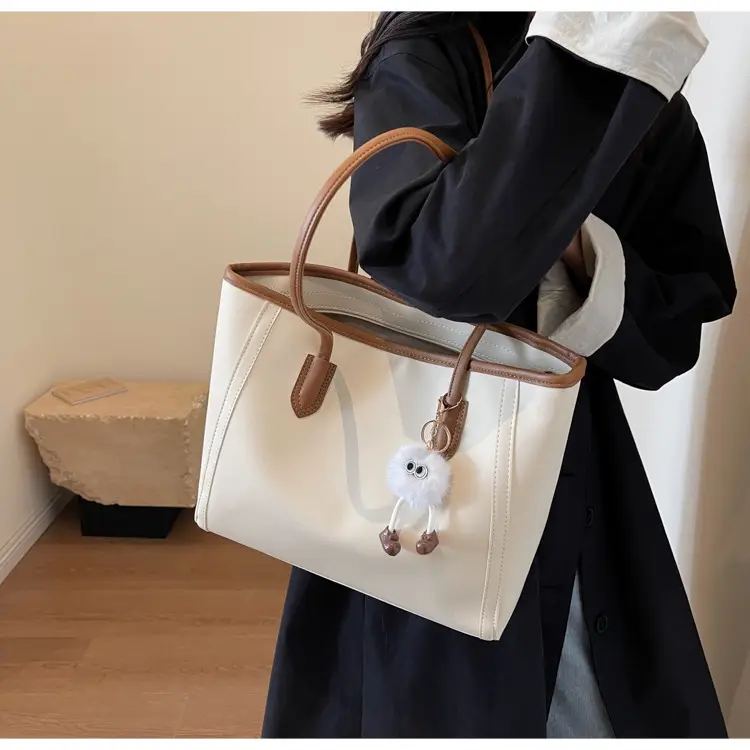 Women's Cream Leather Shoulder Bag with Keychain — feature 13
