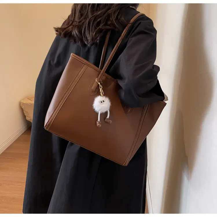 Women's Cream Leather Shoulder Bag with Keychain — feature 19