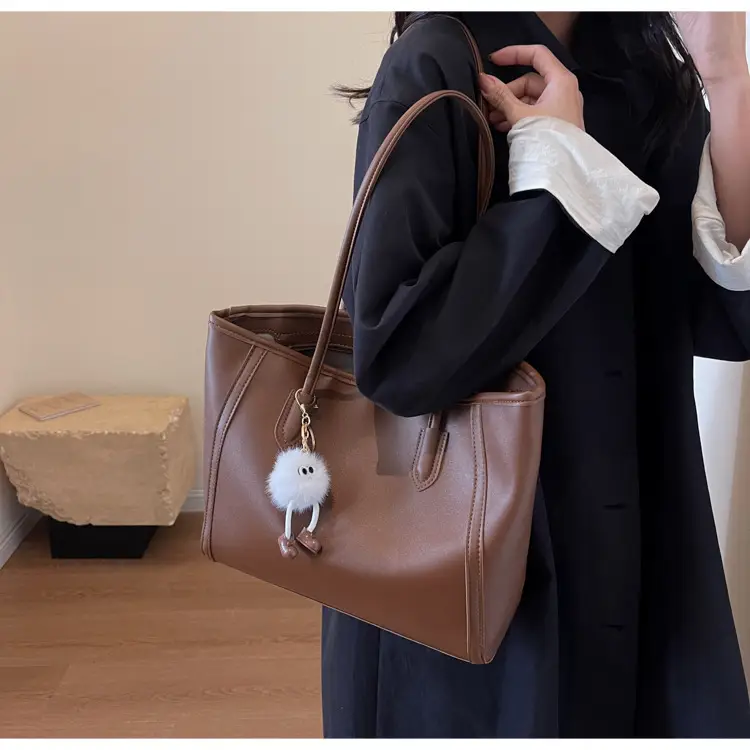 Women's Cream Leather Shoulder Bag with Keychain — feature 20