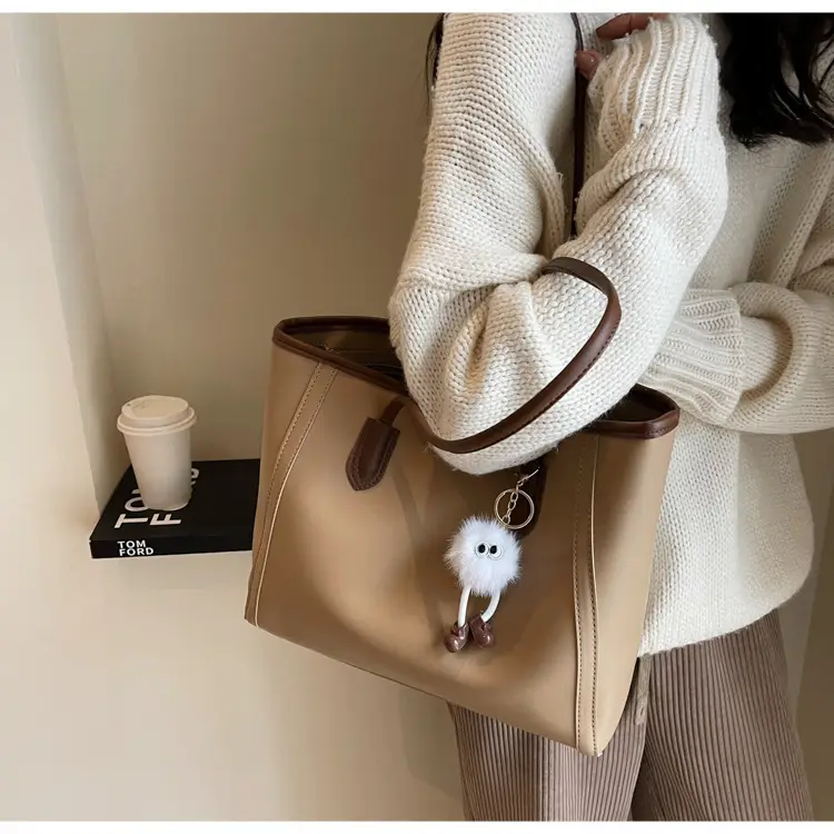 Women's Cream Leather Shoulder Bag with Keychain — feature 23