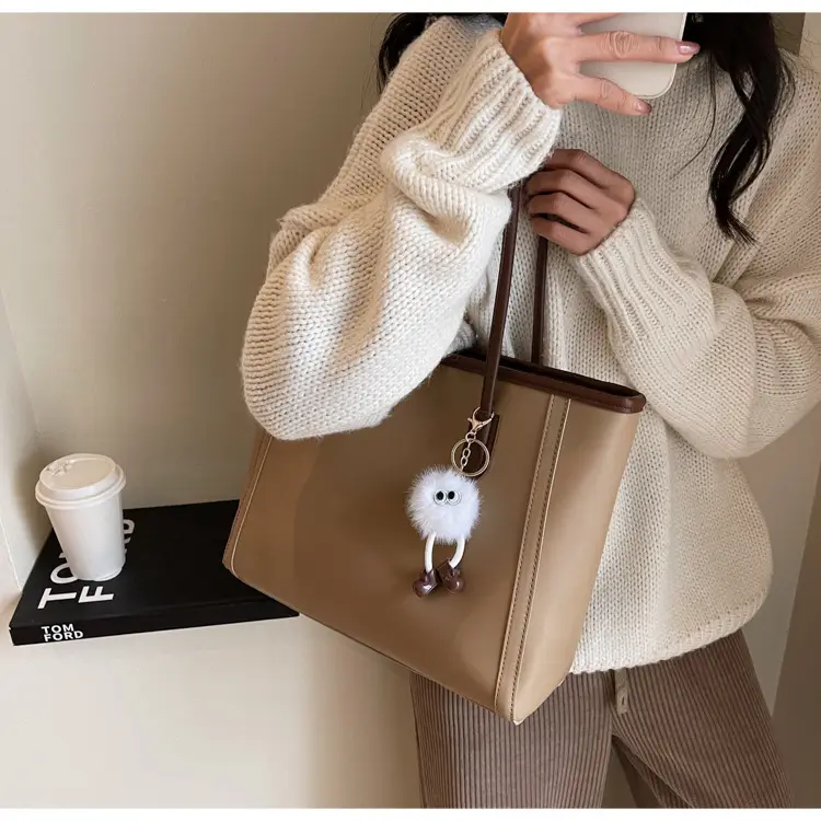 Women's Cream Leather Shoulder Bag with Keychain — feature 24