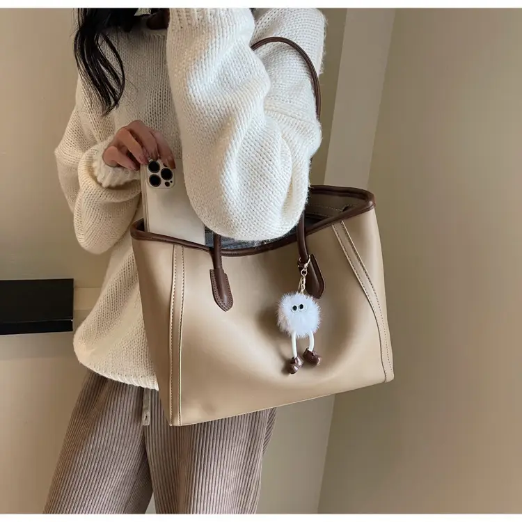 Women's Cream Leather Shoulder Bag with Keychain — feature 25