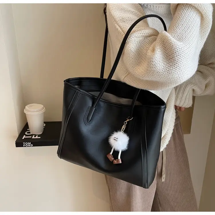 Women's Cream Leather Shoulder Bag with Keychain — feature 28