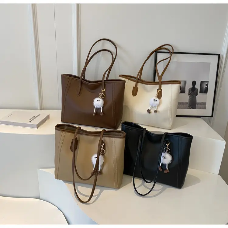 Women's Cream Leather Shoulder Bag with Keychain — feature 32