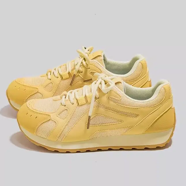 Women's Light Blue Retro Training Shoes 2025 — feature 2